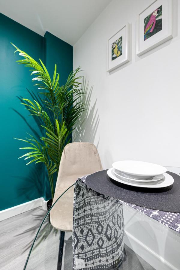 Apartament Cosy Modern Apt In Heart Of Stockport - Sleeps 4 Zewnętrze zdjęcie